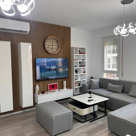 Bratti'S Apartment Near Tirana Center And Mother Teresa Airport Zewnętrze zdjęcie